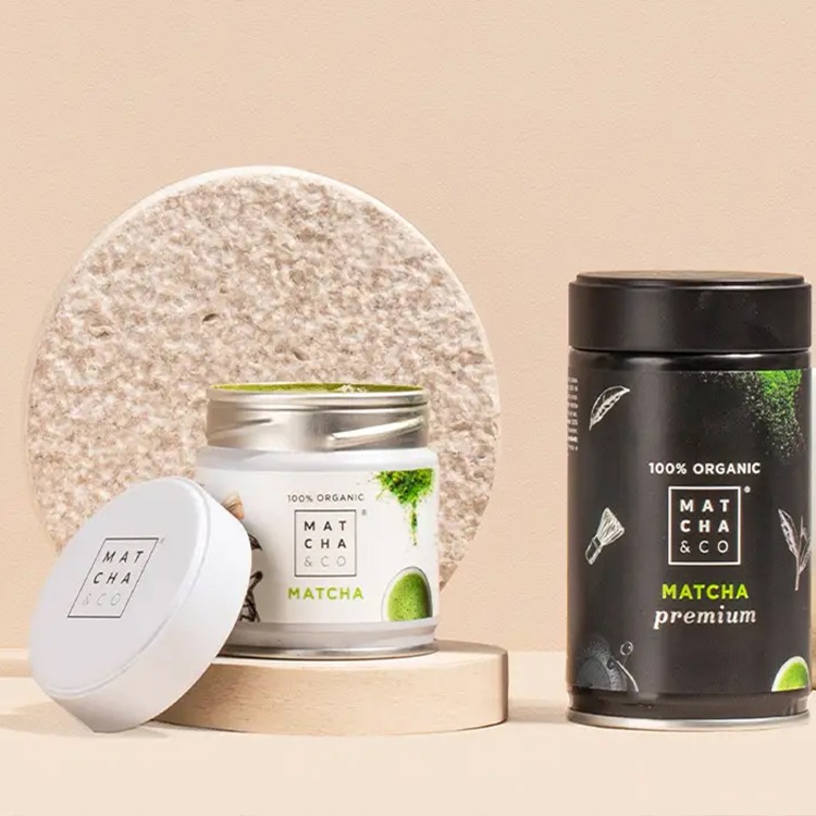 A Quiet Edge: natural green tea and espresso coffee in daily ritual A Quiet Edge: natural green tea and espresso coffee in daily ritual
